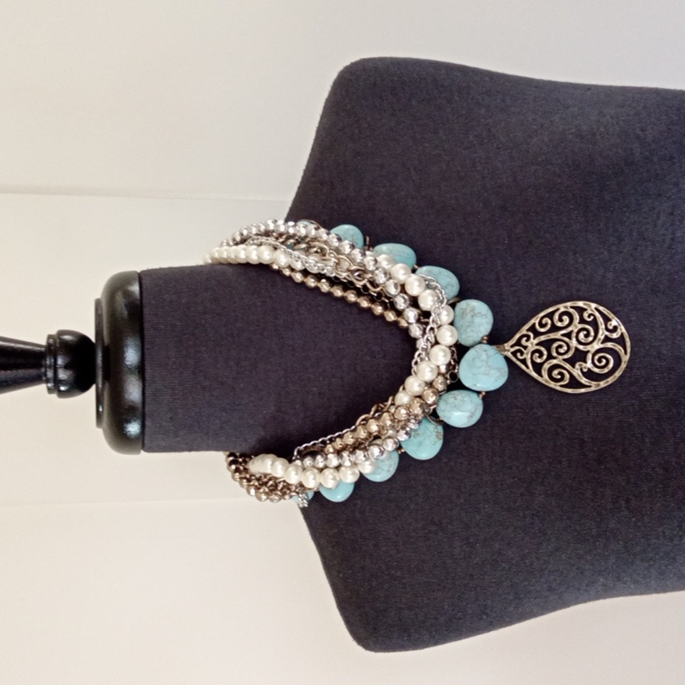 Premier Designs l Necklaces and Enhancer